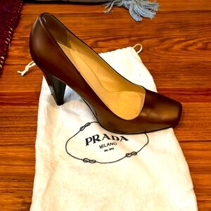 Prada pumps, bronze metallic color with block toe and shaped form heel